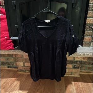 Dress up brand loose fit tee. Free beauty gift with purchase!